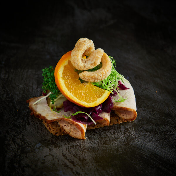 Smørrebrød m/ flæskesteg